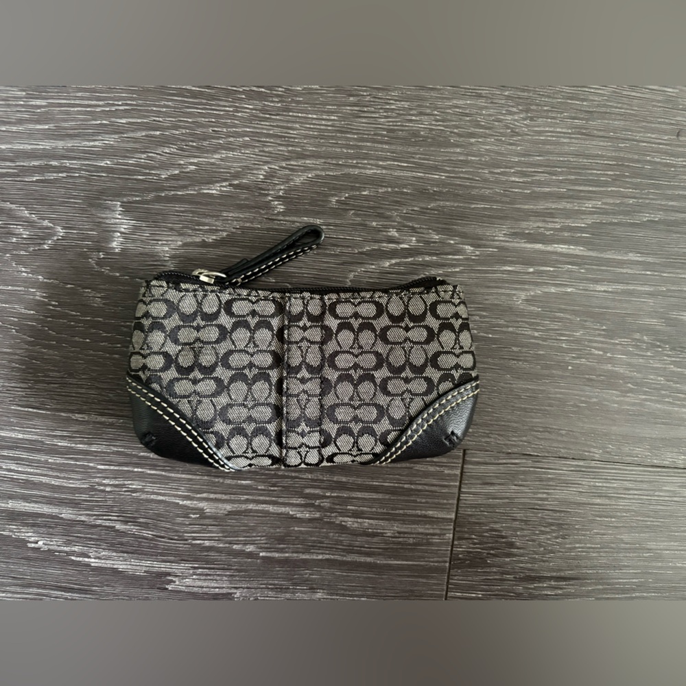 NWT Coach Coin Change Purse -Signature Collection